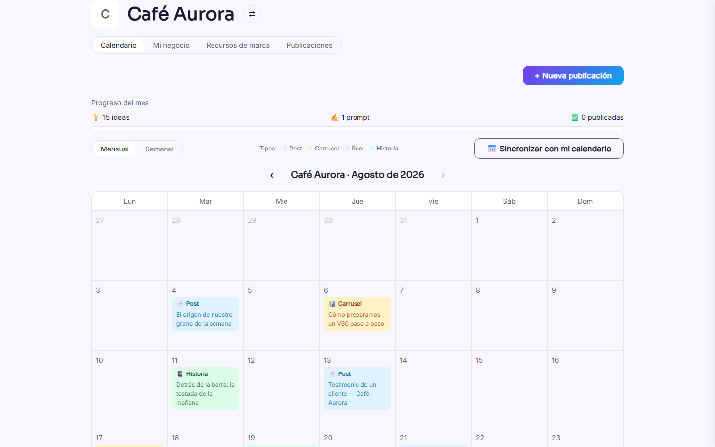 Calendario de contenido de RedesIA con publicaciones ya generadas para el mes, coloreadas por tipo de contenido